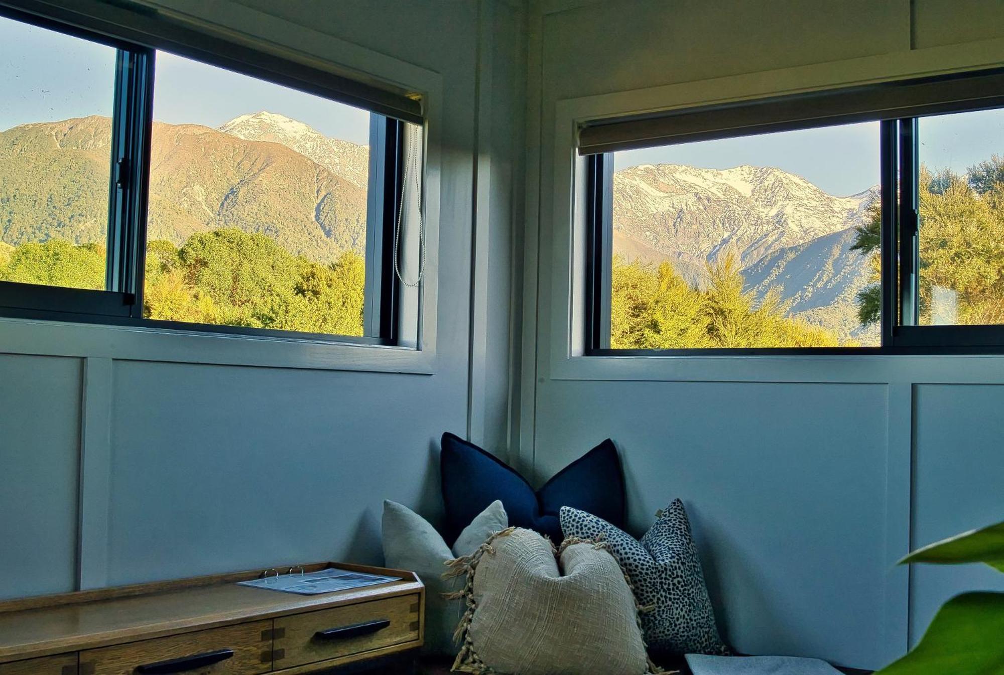 Kanuka Terrace - The Little Black House Hapuku ภายนอก รูปภาพ